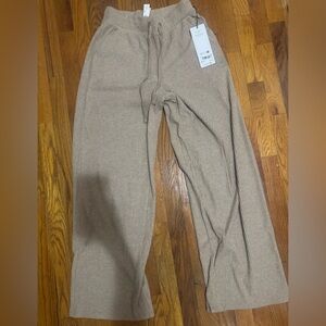ALO Yoga Ribbed Beige Lounge Pants